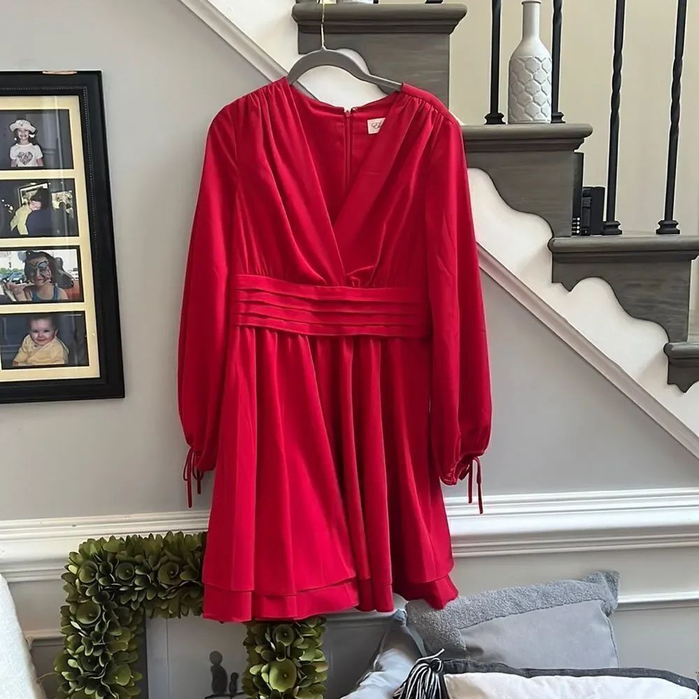 Eliza J Red Long Sleeve Short Party Dress sz 8 EUC
